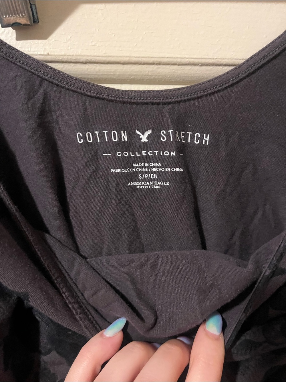 Cute cropped American Eagle going out top! - Picture 4 of 6